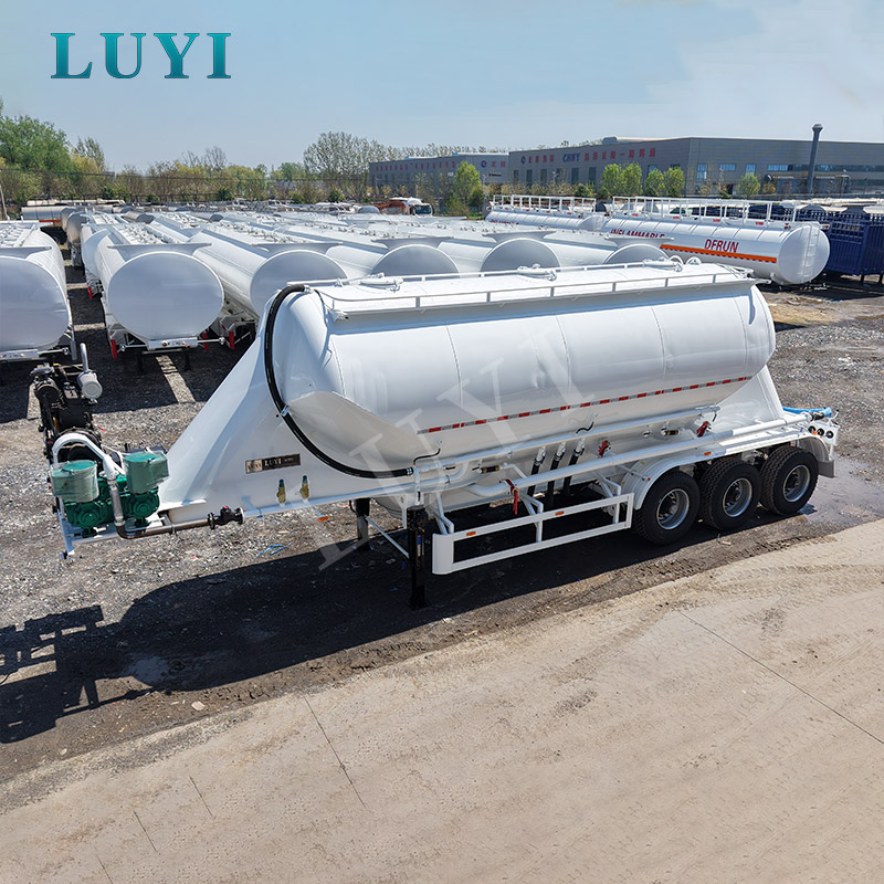 white powder tanker semi-trailer was successfully dispatched to Tanzania