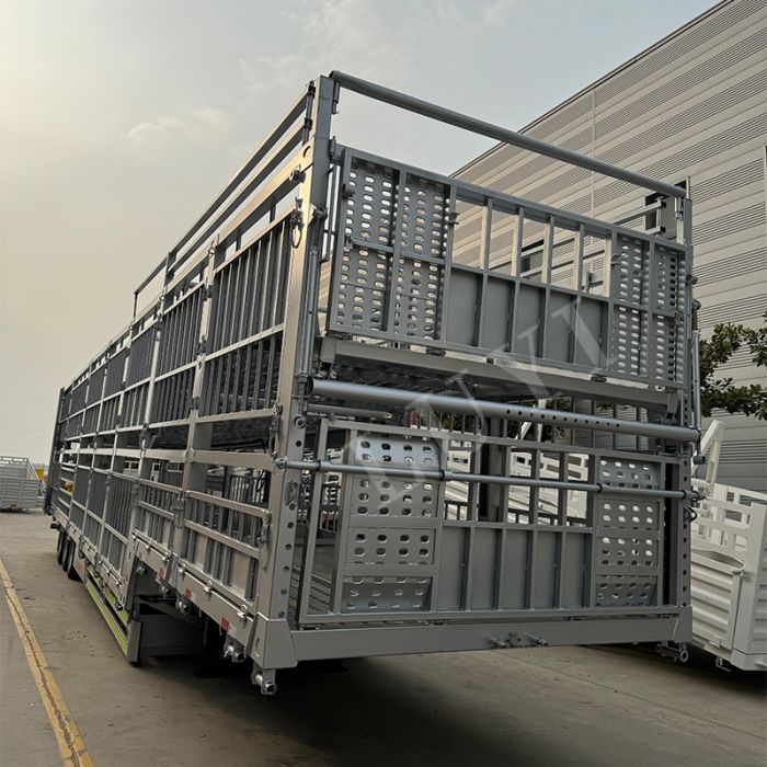 Animal transport fence semi-tr