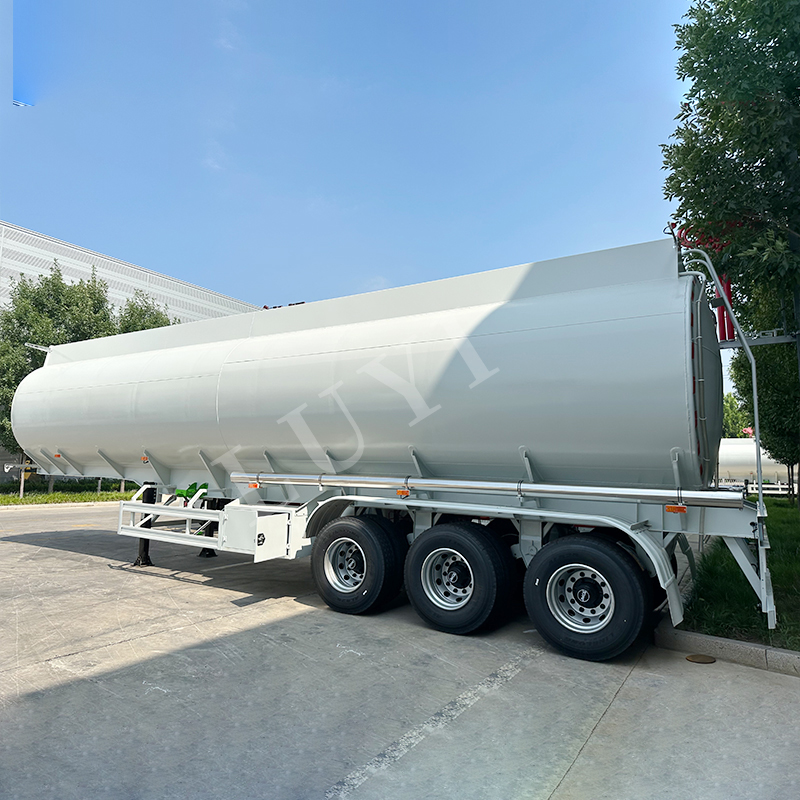 40,000 liter carbon steel tank truck wit