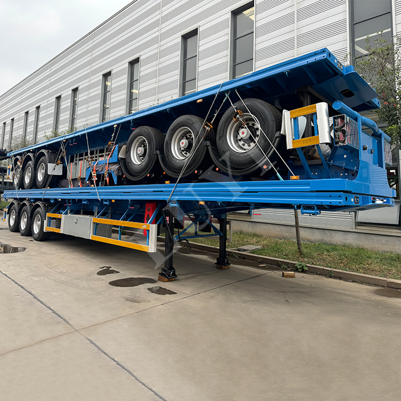 THREE-AXLE FLATBED SEMI-TRAILE