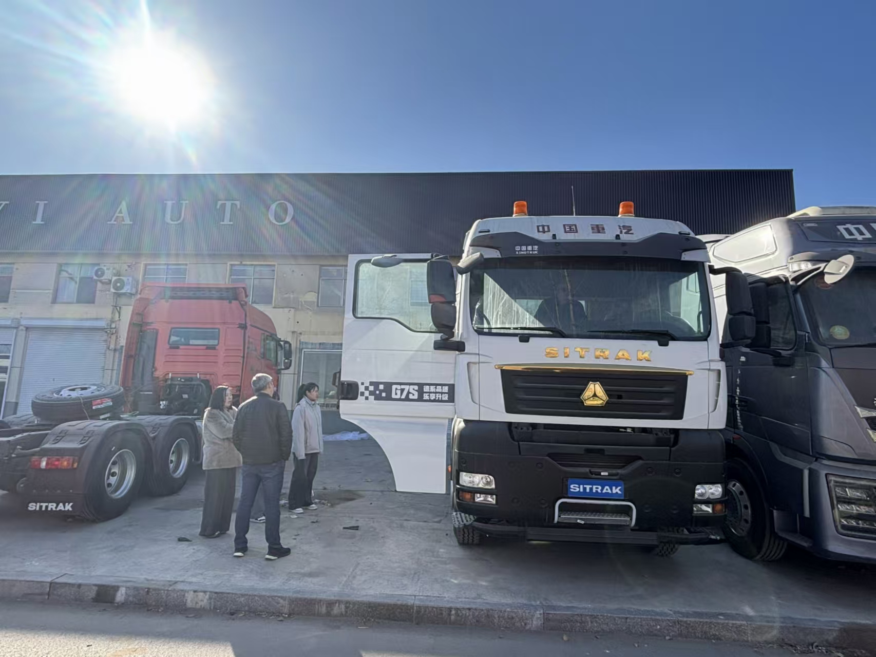 Saudi Arabian Customers Visit Sitrak G7S Tractor Truck