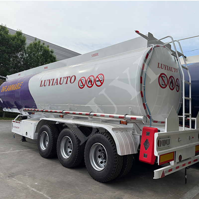  3 Axle 42 / 45 Cbm Fuel Tank Semi-Trailer with 12R22.5 Tires