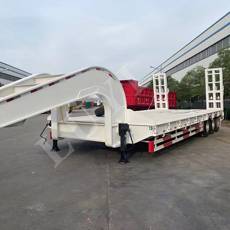 Customizable 3-axle 50-ton Gooseneck Lowbed Semi-trailer  6-year warranty