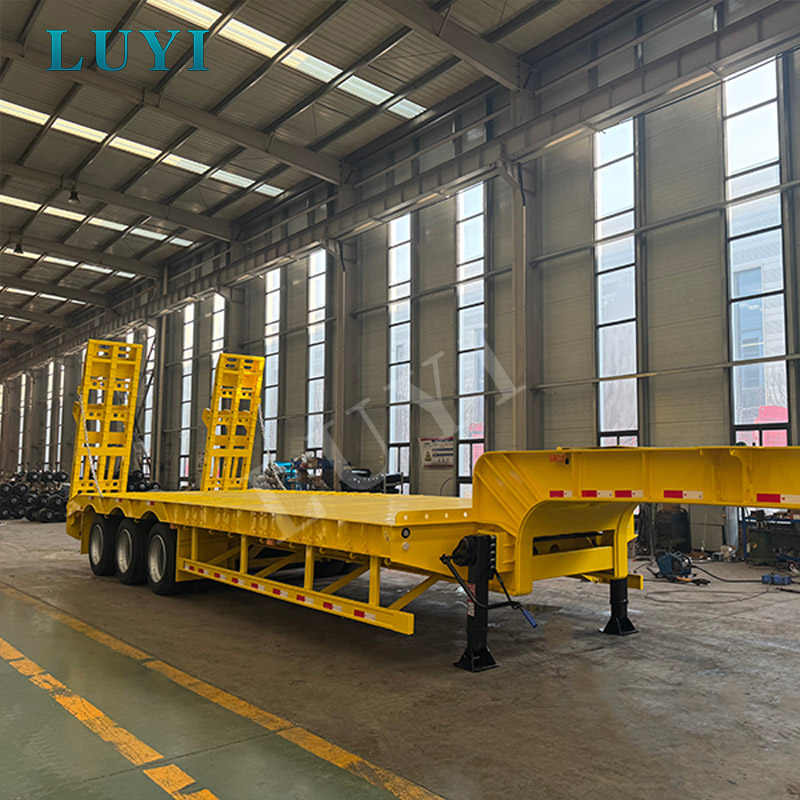 3-Axle Lowbed Trailer Powers UAE Engineering Haulage