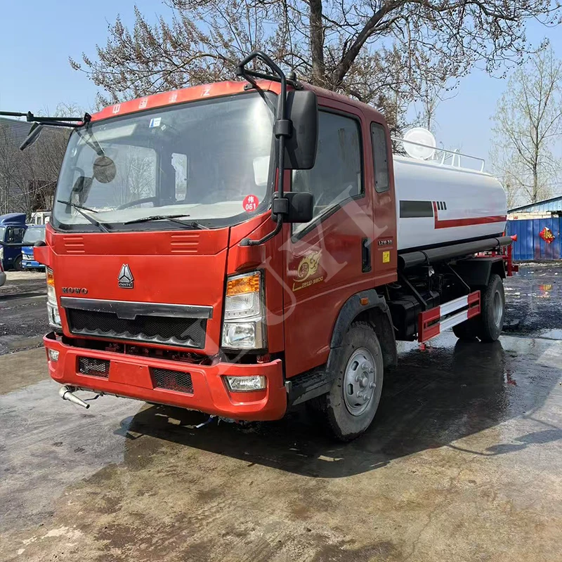 HOWO 4x2 Water Sprinkler Truck