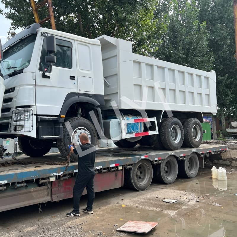HOWO 6×4 Dump Trucks Ready for Shipment to Libya