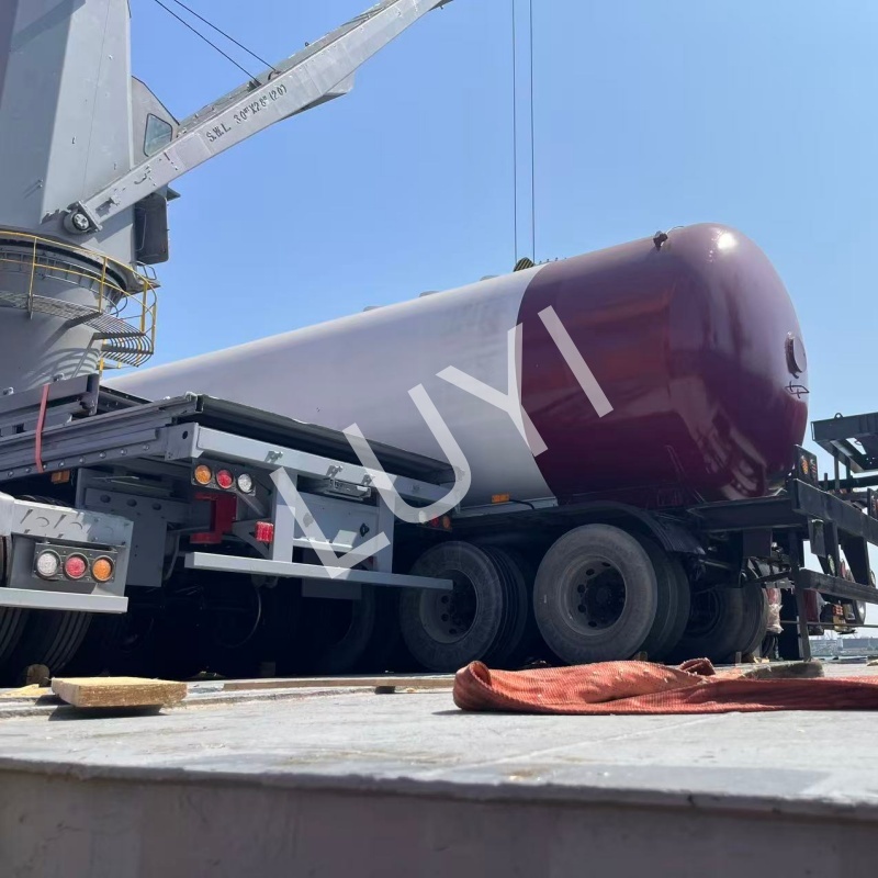 LUYI Three‑Axle Tanker Semi‑Trailer Shipped to Congo