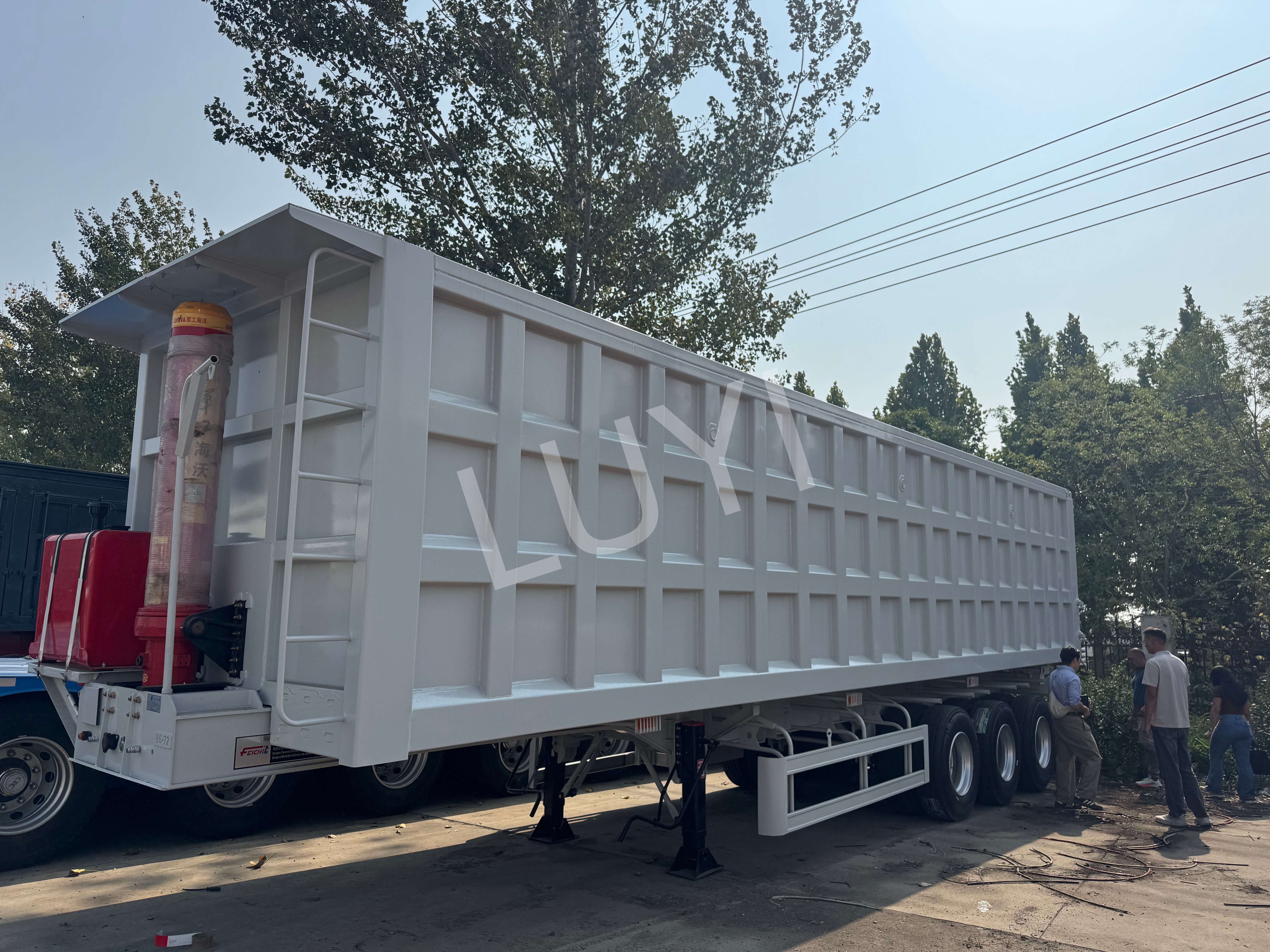 Uzbekistan Customers Visit LUYI to Purchase Rear Tipper Semi-Trailer